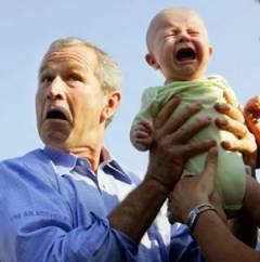 Bush quält Baby