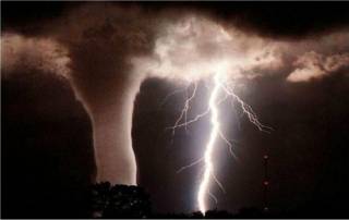 Tornado in Sedalia/Missouri (USA) 12.03.2006