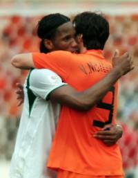 Didier Drogba (CIV) und Ruud van Nistelrooij (NED)