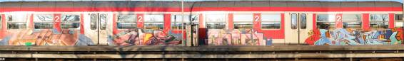 Graffiti an einem Zug der DB